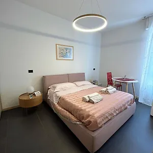 https://mm-center-modern-flat-with-free-wifi-and-welcome-italian-coffee.italymilanhotels.net